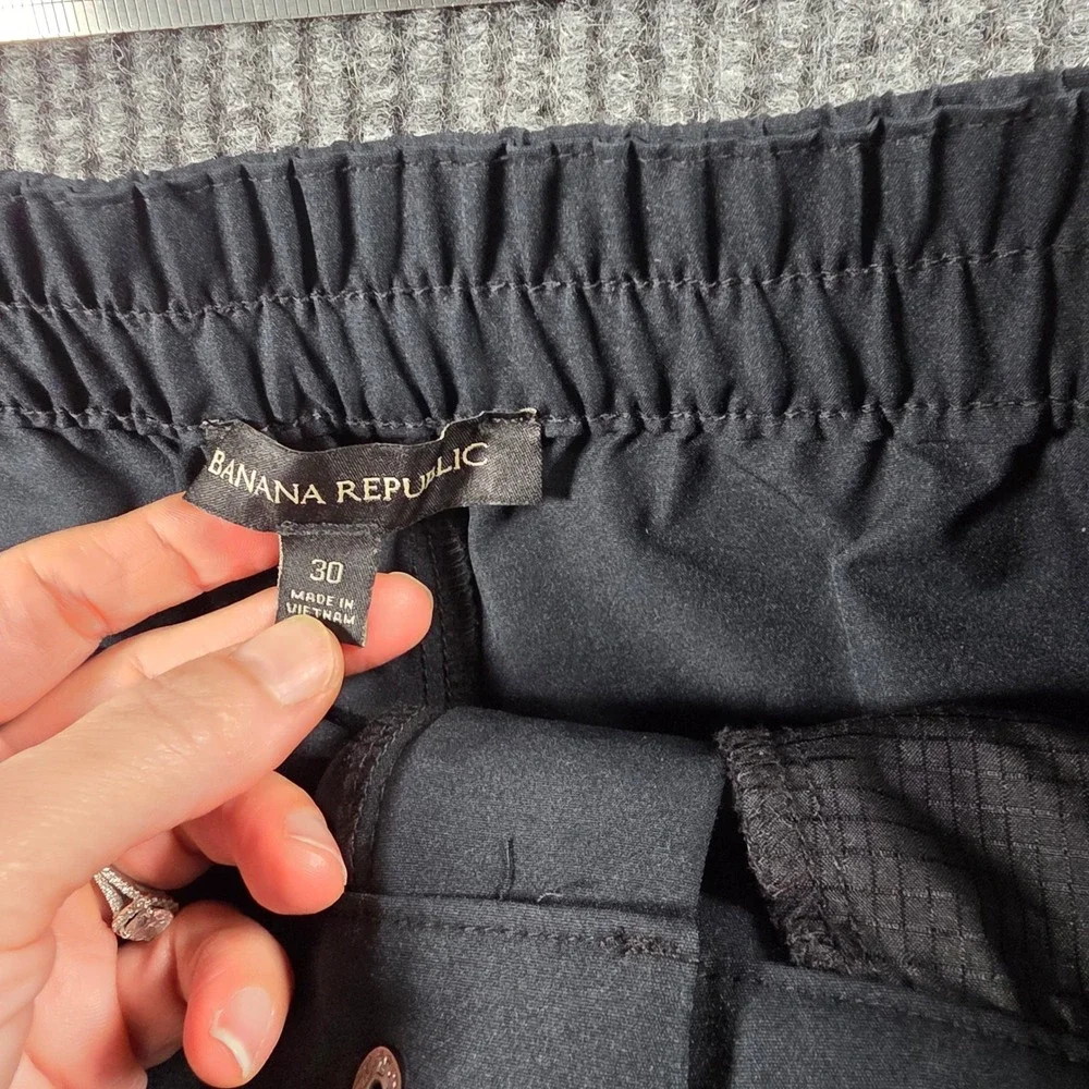 Banana Republic Mens Performance Tech Pants Black Elastic Waist Tapered Size 30